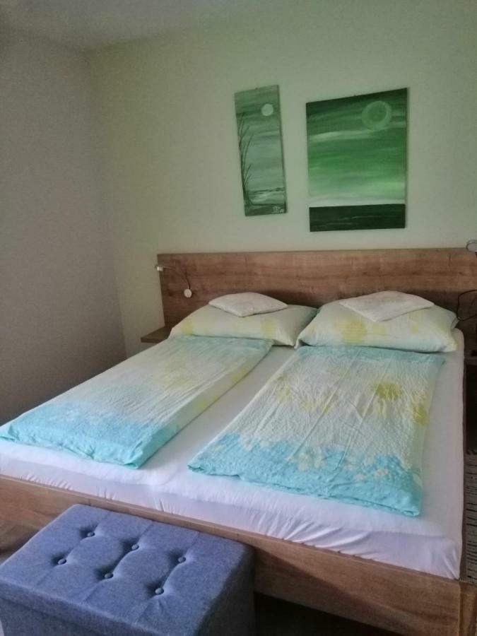 Campingblick-Gaestehaus-Ferienwohnungen โพเดอร์สดอร์ฟ อัม ซี ภายนอก รูปภาพ
