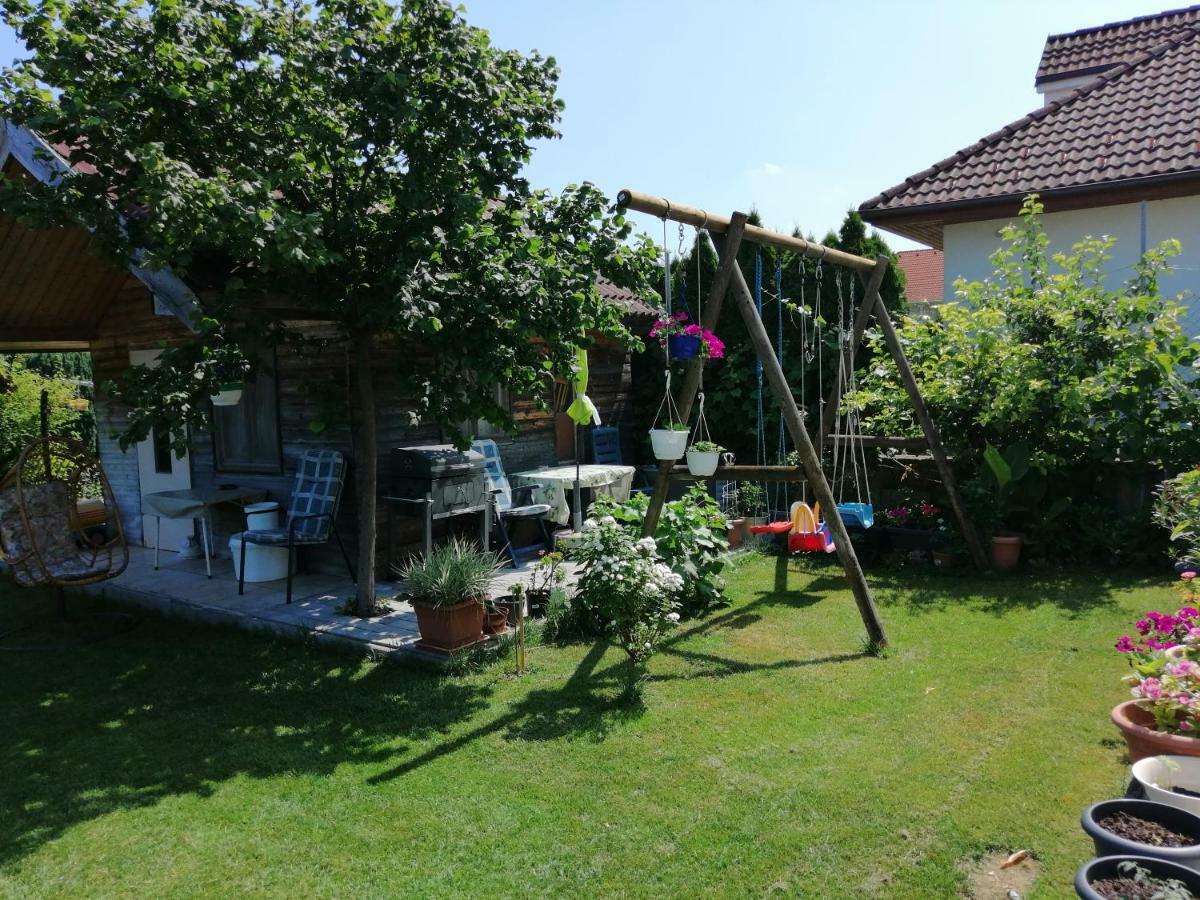 Campingblick-Gaestehaus-Ferienwohnungen โพเดอร์สดอร์ฟ อัม ซี ภายนอก รูปภาพ